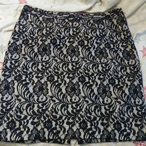 Lace Pencil skirt